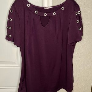 Embellished keyhole top with cut out sleeves in plum. XL